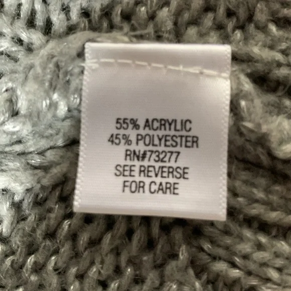 Apt. 9 gray and silver sweater.  Drop sleeve.  Open front.  Open weave.  Size M - Picture 3 of 10